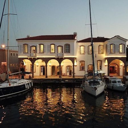 Guemruek Urla Hotel ภายนอก รูปภาพ