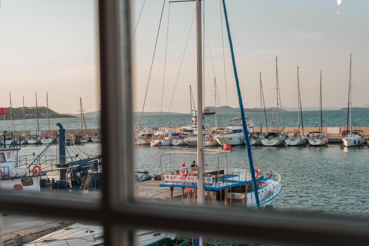 Guemruek Urla Hotel ภายนอก รูปภาพ