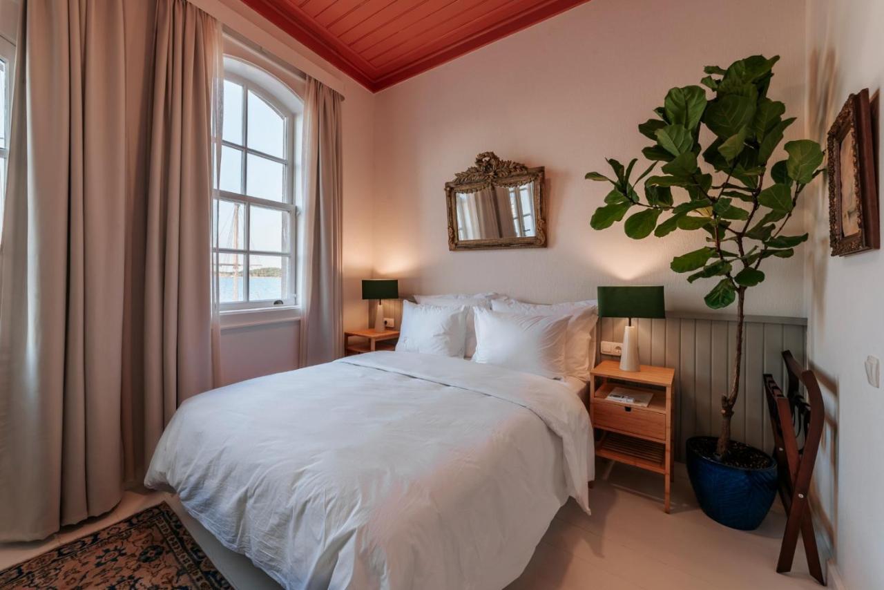 Guemruek Urla Hotel ภายนอก รูปภาพ